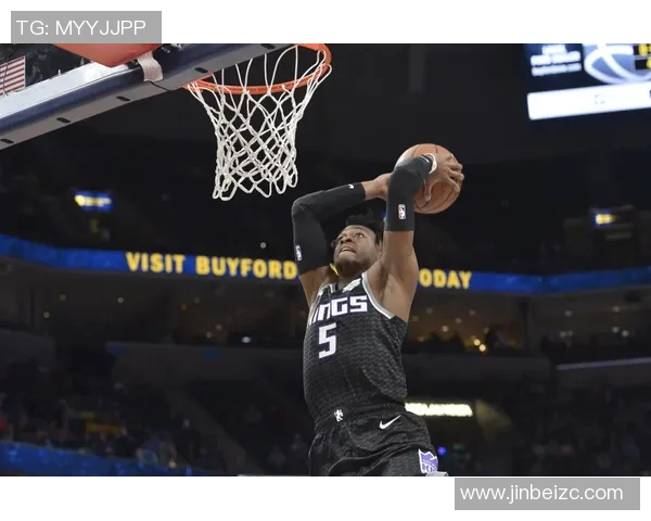 德阿隆福克斯带领国王崛起成NBA新星的奋斗历程与未来展望